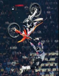 Nervenkitzel--Spa-NIGHT-OF-THE-JUMPS