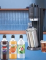 2 komplette Wassersprudler-Sets DUO von SODASTREAM + Drink Mixes Sirup